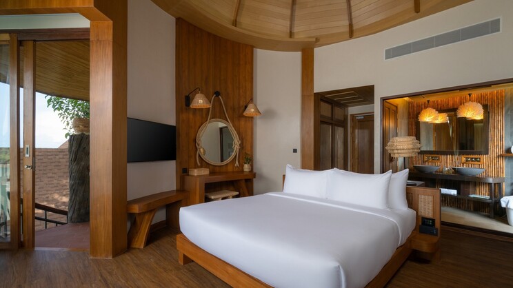 Sinae Phuket Luxury Hotel